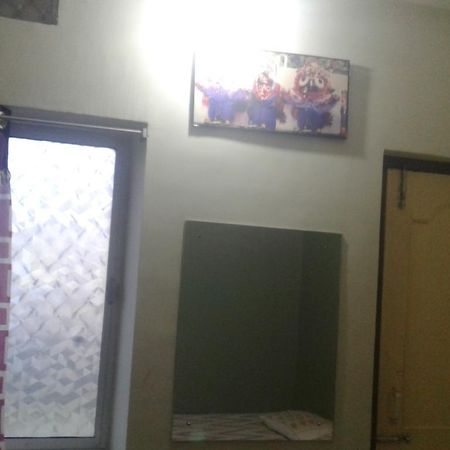 פורי Ganesh Lodge מראה חיצוני תמונה